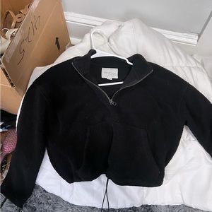Cropped black crewneck